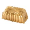 Nordic Ware® Classic fluted loaf-kahvikakkuvuoka