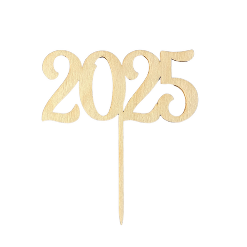 Puinen kakkukoriste, 2025