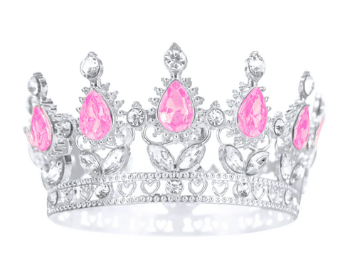 Hopeinen kruunu pinkeillä kivillä